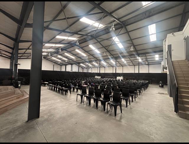 1,958M² WAREHOUSE TO LET IN SAXENBURG PARK 2